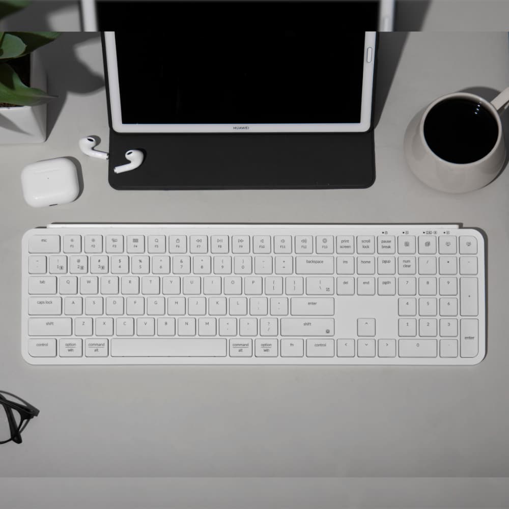 Keychron B6 Pro Ultra-Slim 100% Wireless Keyboard – Ivory White image 3