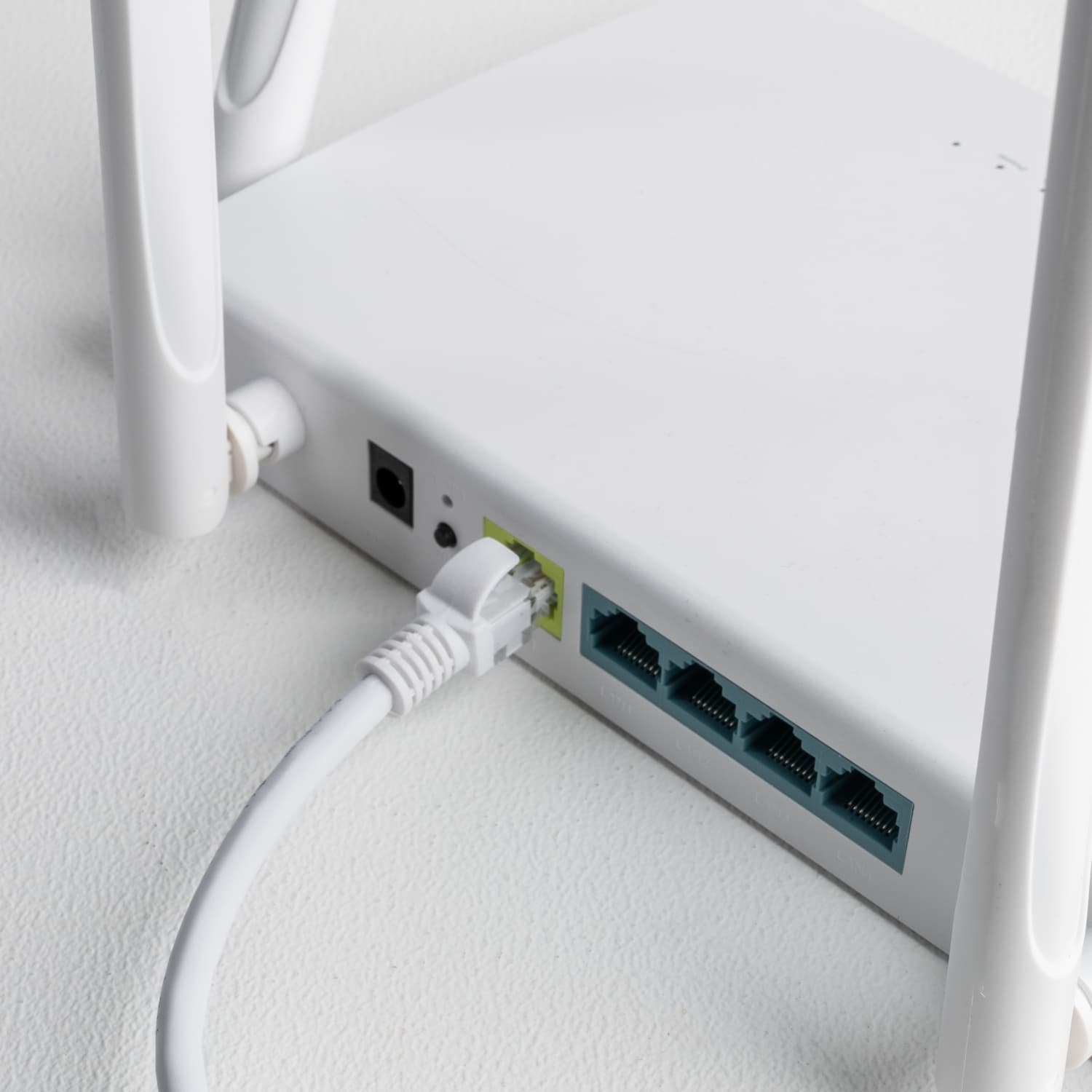 Gizzu Cat6 UTP Fly Lead Ethernet Network Cable 20cm - White image 3