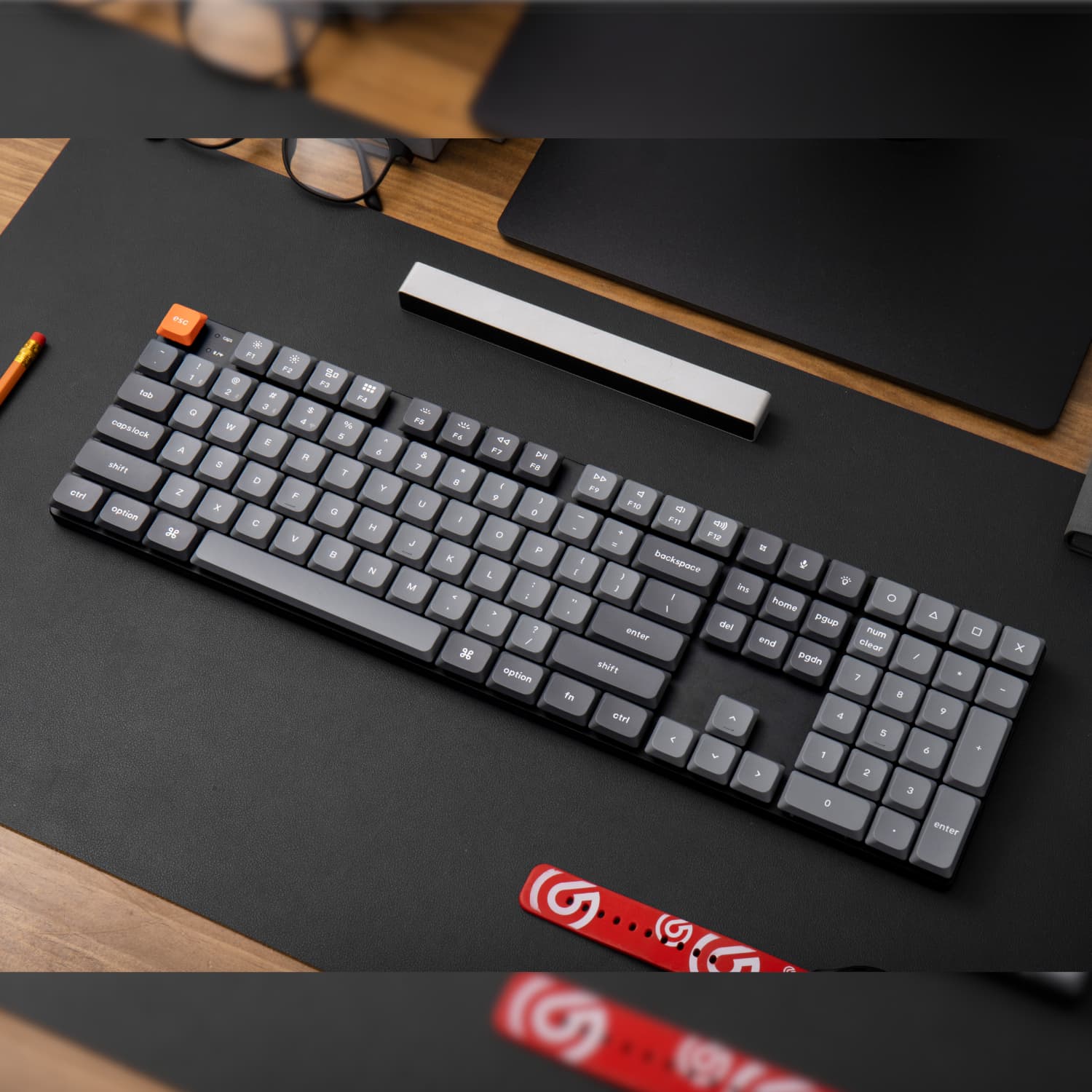 Keychron K5 Max QMK/VIA Full-sized Wireless Custom Mechanical Keyboard | RED Switches image 4