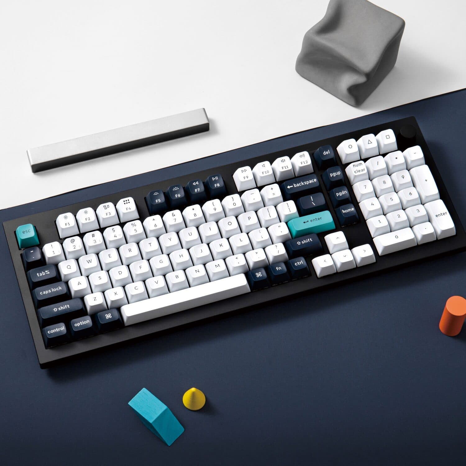 Keychron Q5M-M1 QMK/VIA Wireless Custom Keyboard - Black image 3